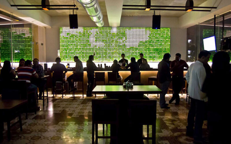 big_bang_bar_and_cafe_mumbai_interior_design_restaurant_mobile_offices_01