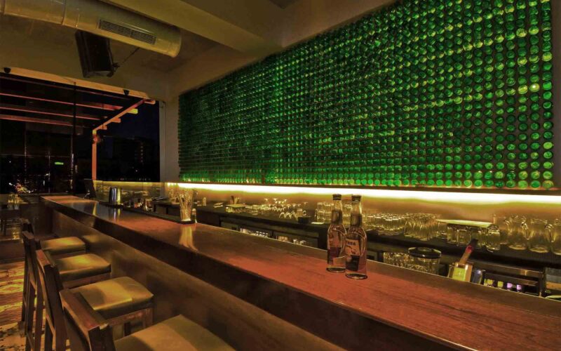 big_bang_bar_and_cafe_mumbai_interior_design_restaurant_mobile_offices_02