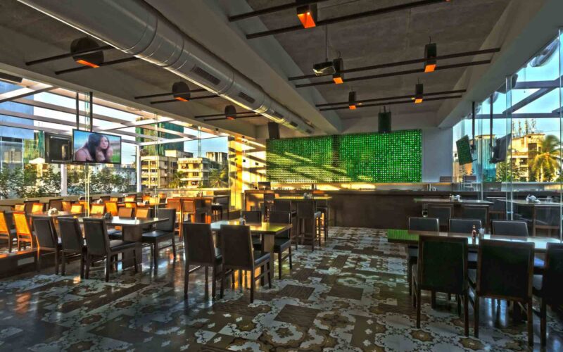 big_bang_bar_and_cafe_mumbai_interior_design_restaurant_mobile_offices_07 (1)