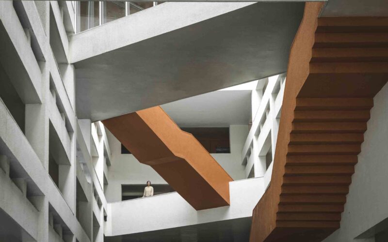 vjti_veermata_Jijabai_technological_institute_mumbai_student_housing_mobile_offices_04_connecting_bridges vjti_veermata_Jijabai_technological_institute_mumbai_student_housing_mobile_offices_04_connecting_bridges